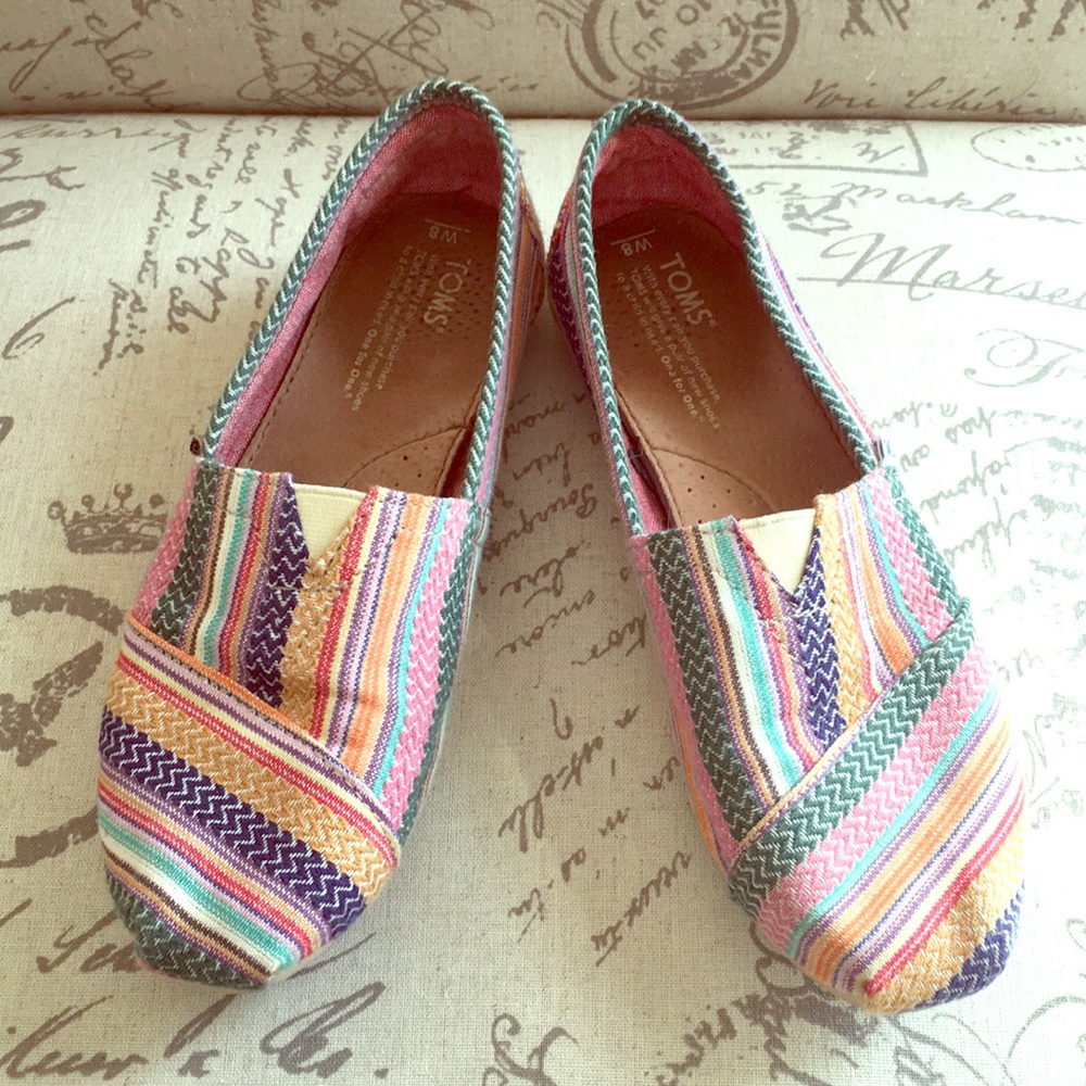 TOMS Stripe Women’s Classics